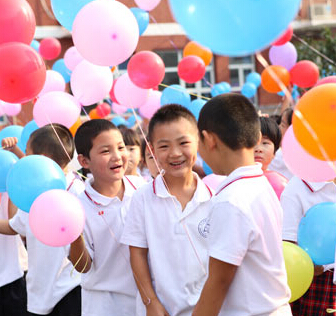 ӡˢW(xu)ԺСW(xu)(dng)onͯ    ӡˢW(xu)ԺСW(xu)20139£ǱظУkĵһٌW(xu)УW(xu)Уe8100ƽF(xin)(g)꼉̌W(xu)13(g)W(xu)465̎43Ѕ^(q)Ǹɽ̎11[Ԕ(x)]