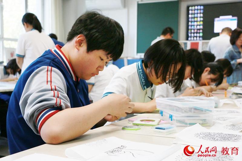 g(sh)W(xu)Ժٌ(sh)(yn)W(xu)УƤnìF(xin)(chng) Ro/z