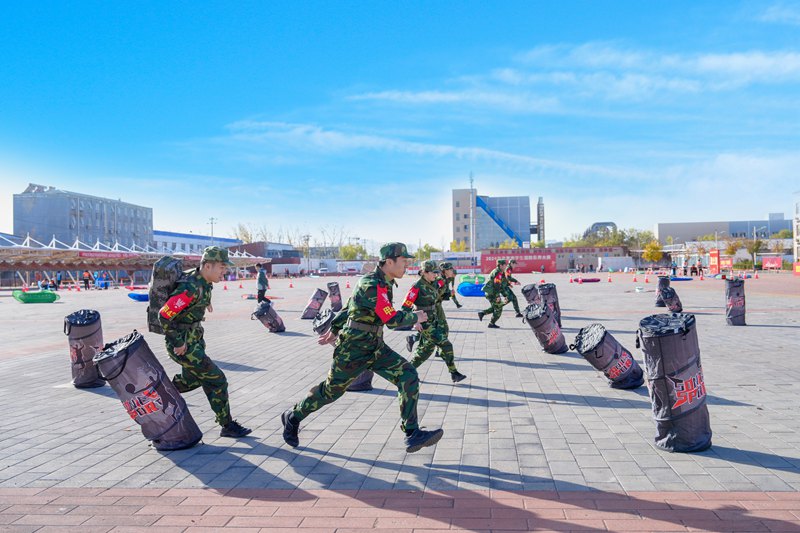北京市學生國防素養(yǎng)大賽舉行。北京市教委供圖