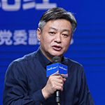     邢紀(jì)紅    東南大學(xué)黨委副書(shū)記在科研工作當(dāng)中，拔尖人才具有指針和磁石作用。真正優(yōu)秀的拔尖領(lǐng)軍人才，能帶領(lǐng)科研團(tuán)隊(duì)在未知領(lǐng)域產(chǎn)出高水平的科研成果，還能將跨學(xué)科、跨專(zhuān)業(yè)、跨領(lǐng)域的資源吸引到一起，形成更為強(qiáng)大的合力。