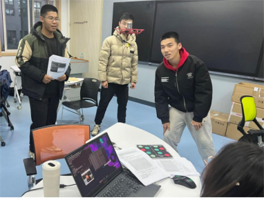 智能無人系統(tǒng)“做中悟”高階項(xiàng)目式課程。校方供圖