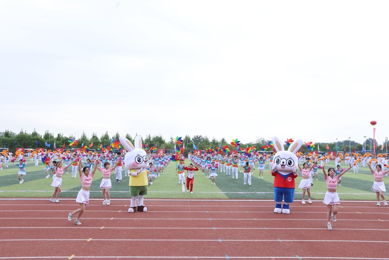 首都高等學校第63屆學生田徑運動會開幕。北京信息科技大學供圖