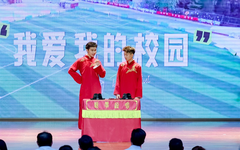 北京市第五十五中學(xué)對(duì)外開放五十周年活動(dòng)舉辦。校方供圖