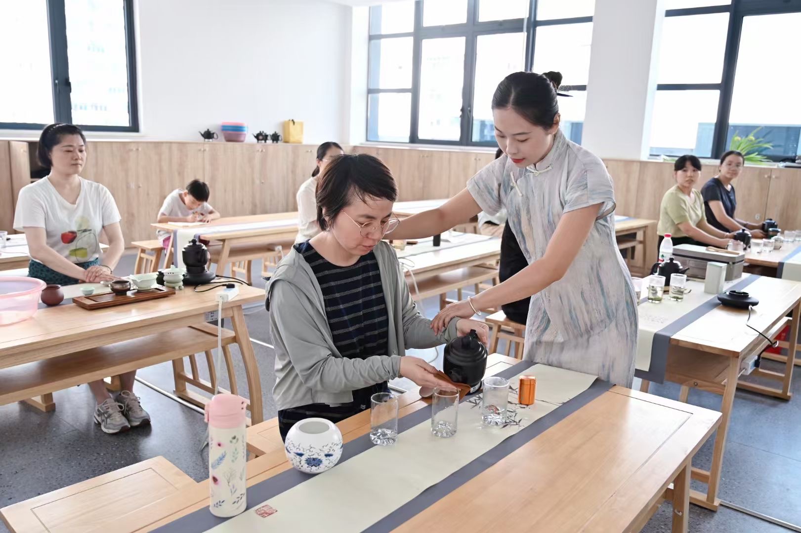 圖為職工夜校茶藝班。常州市總工會(huì)供圖