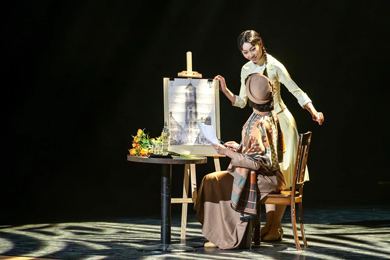 閉幕式上，原創(chuàng)國(guó)標(biāo)舞劇《人間四月天》上演。學(xué)校供圖