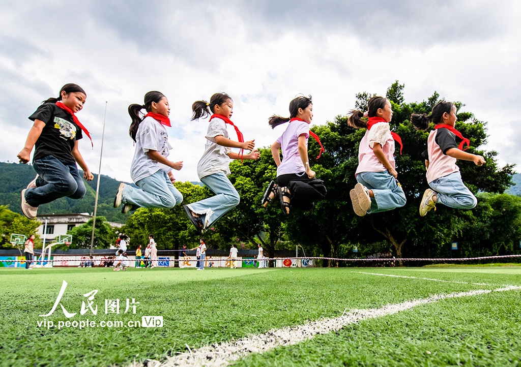 貴州從江：歡樂課間 快樂成長【3】