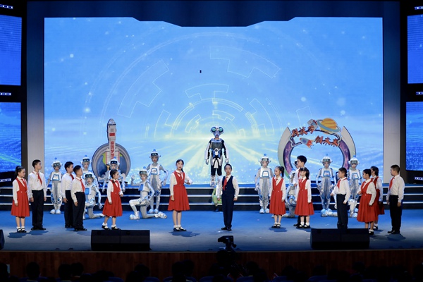 “新時(shí)代好少年·禮贊新中國 奮進(jìn)新時(shí)代”主題讀書活動(dòng)成果展舉辦。北京市教委供圖