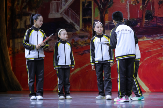 原創(chuàng)校園劇《銀杏樹下》。校方供圖