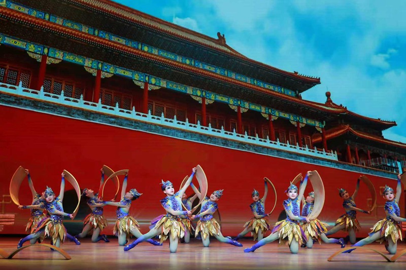 北京市東城區(qū)舉辦首屆美育節(jié)教育教學(xué)成果展。徐鵬攝