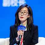     王楊    西南石油大學(xué)副校長面對AI技術(shù)對傳統(tǒng)教育根基的顛覆，高校需從“知識傳授者”轉(zhuǎn)向價值重塑者，著力培養(yǎng)在AI時代更具“人性深度”的智慧主體。