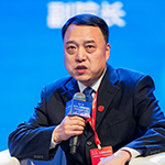     馬建新    中國民用航空飛行學(xué)院副院長數(shù)字時代的大學(xué)治理需從傳統(tǒng)管理轉(zhuǎn)向開放、協(xié)同、敏捷的現(xiàn)代化治理，唯有如此，才能有效支撐教育新形態(tài)構(gòu)建和戰(zhàn)略性新興產(chǎn)業(yè)發(fā)展。