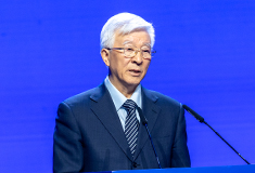 中國高等教育學(xué)會副會長管培俊