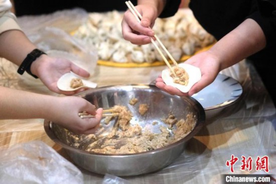 活動增進師生情感，為考研生加上一份“心靈料包”?！°蟛?攝