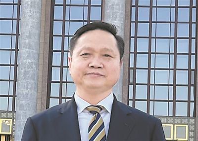 吳效科 全國政協(xié)委員、黑龍江省醫(yī)院院長