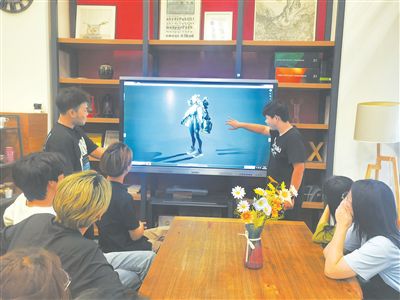 圖為程浩然團隊討論現(xiàn)場。受訪單位供圖