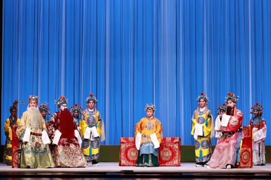 第七屆中國京劇優(yōu)秀青年演員研究生班畢業(yè)公演北京站京劇《龍鳳呈祥》精彩上演