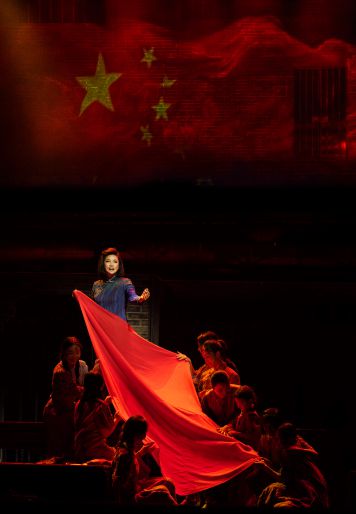 學(xué)校首部原創(chuàng)音樂劇《江姐》在劇院公演，向懷柔區(qū)開放觀演